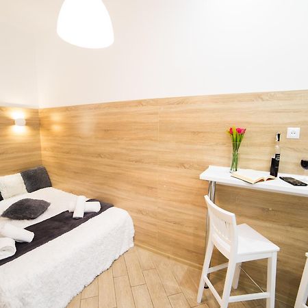 Mini Economy apartments- Filatova 10 Leopoli Esterno foto