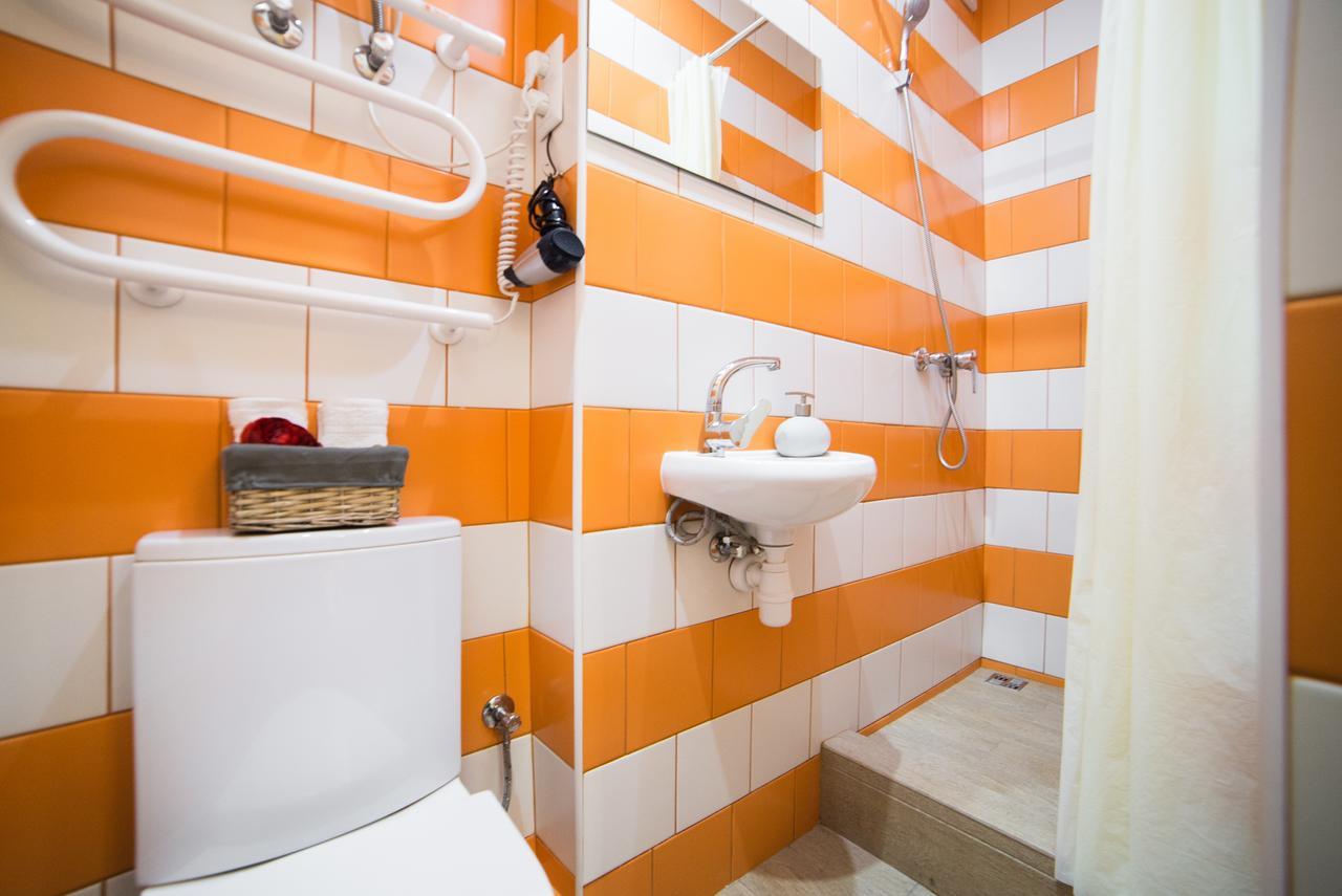 Mini Economy apartments- Filatova 10 Leopoli Esterno foto